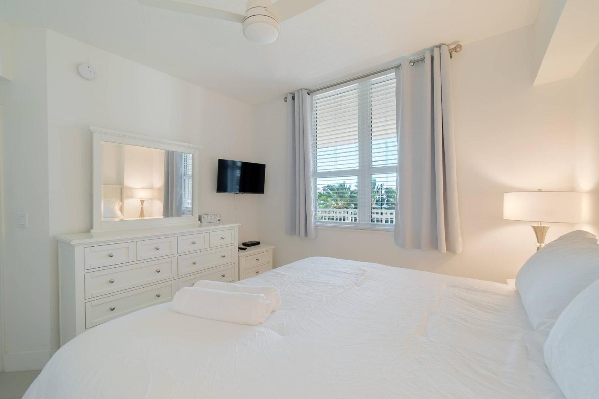 The Serenity By The Sea Suite - Casa Costa 316S, 1 Bedroom And 2 Murphy Beds Close To Beach, Shops & Restaurants, Dog Friendly Boynton Beach Zewnętrze zdjęcie